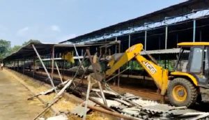 जबलपुर पुलिस एवं प्रशासन की नगर निगम के साथ मिलकर संयुक्त कार्यवाही हिस्ट्रीशीटर अब्दुल रज्जाक के बदमाश भाइयों का कब्जा हटाया गया कीमत 02 करोड़ रुपए