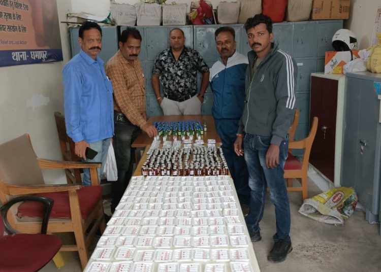 नशीले इ्रजैक्शन के कारोबार मे लिप्त 2 आरोपी दोनों भाई गिरफ्तार, 895 नग नशीले इंजैक्शन एवं एक्सिस स्कूटी जप्त