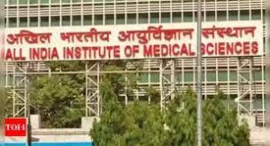 देश के सबसे बड़े सरकारी अस्पताल दिल्ली AIIMS का सर्वर बुधवार सुबह 7 बजे से डाउन है। सर्वर में गड़बड़ी के चलते अस्पताल में मरीजों के रजिस्ट्रेशन और सैंपल लेने की प्रक्रिया ठप हो गई। एजेंसियों ने साइबर अटैक की आशंका भी जताई है। केंद्रीय साइबर एजेंसियां मामले की जांच के लिए मौके पर पहुंच गई हैं। उधर, सर्वर डाउन का मामला गृह मंत्रालय तक पहुंच गया है। रिपोर्ट्स के मुताबिक सिस्टम पूरी तरह से खत्म हो चुका है और एजेंसियां इसे फिर से शुरू करने की कोशिश कर रही हैं। राष्ट्रीय सूचना विज्ञान केंद्र (NIC) के मुताबिक यह रैंसमवेयर वायरस अटैक हो सकता है। इसकी वजह से हॉस्पिटल में इंटरनेट बंद है और सभी काम मैन्युअली किए जा रहे हैं। AIIMS के सर्वर पर VVIP का हेल्थ डेटा AIIMS के सर्वर पर बेहद संवेदनशील जानकारी रहती है। यहां राष्ट्रपति, प्रधानमंत्री, मंत्रियों और अन्य प्रमुख व्यक्तियों का हेल्थ डेटा रहता है। मामले में साइबर क्राइम एजेंसियों को भी लगाया गया है। क्या होता है रैनसमवेयर? रैनसमवेयर एक तरह का मालवेयर होता है, जो आपके कंप्यूटर में घुसकर एक्सेस हासिल कर लेता है। वो आपकी सभी फाइल को एन्क्रिप्टेड कर देता है। डेटा और एक्सेस वापस देने के एवज में फिरौती की मांग करता है। आसान भाषा में इसे किडनैपिंग समझ सकते हैं। कोई लुटेरा आपके सिस्टम और डेटा को कैद कर लेता है और उसके बदले फिरौती मांगता है। फिरौती देने के बाद वो चाहे तो आपका डेटा वापस कर दे या उसे खत्म कर सकता है। देश के सबसे बड़े सरकारी अस्पताल दिल्ली AIIMS का सर्वर बुधवार सुबह 7 बजे से डाउन है। सर्वर में गड़बड़ी के चलते अस्पताल में मरीजों के रजिस्ट्रेशन और सैंपल लेने की प्रक्रिया ठप हो गई। एजेंसियों ने साइबर अटैक की आशंका भी जताई है। केंद्रीय साइबर एजेंसियां मामले की जांच के लिए मौके पर पहुंच गई हैं। उधर, सर्वर डाउन का मामला गृह मंत्रालय तक पहुंच गया है।
रिपोर्ट्स के मुताबिक सिस्टम पूरी तरह से खत्म हो चुका है और एजेंसियां इसे फिर से शुरू करने की कोशिश कर रही हैं। राष्ट्रीय सूचना विज्ञान केंद्र (NIC) के मुताबिक यह रैंसमवेयर वायरस अटैक हो सकता है। इसकी वजह से हॉस्पिटल में इंटरनेट बंद है और सभी काम मैन्युअली किए जा रहे हैं।
AIIMS के सर्वर पर VVIP का हेल्थ डेटा
AIIMS के सर्वर पर बेहद संवेदनशील जानकारी रहती है। यहां राष्ट्रपति, प्रधानमंत्री, मंत्रियों और अन्य प्रमुख व्यक्तियों का हेल्थ डेटा रहता है। मामले में साइबर क्राइम एजेंसियों को भी लगाया गया है।
क्या होता है रैनसमवेयर?
रैनसमवेयर एक तरह का मालवेयर होता है, जो आपके कंप्यूटर में घुसकर एक्सेस हासिल कर लेता है। वो आपकी सभी फाइल को एन्क्रिप्टेड कर देता है। डेटा और एक्सेस वापस देने के एवज में फिरौती की मांग करता है। आसान भाषा में इसे किडनैपिंग समझ सकते हैं। कोई लुटेरा आपके सिस्टम और डेटा को कैद कर लेता है और उसके बदले फिरौती मांगता है। फिरौती देने के बाद वो चाहे तो आपका डेटा वापस कर दे या उसे खत्म कर सकता है।