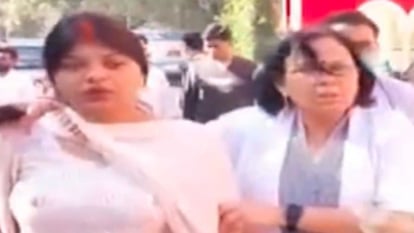 जबलपुर में महिला डॉक्टर से मारपीट की गई।