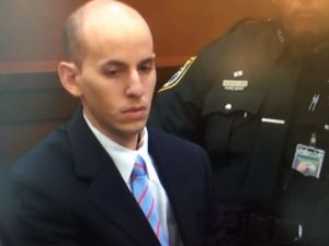 Florida man killed his family for Bulgarian Webcam girlfriend Florida Murder: वेबकैम गर्लफ्रेंड की खातिर अपने माता-पिता और भाई की गोली मारकर हत्या, पढ़िए दिल दहलाने वाली घटना