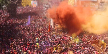 100 लोगों के गले से सोने की चेन गायब