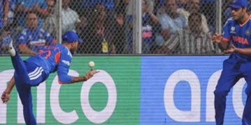 अक्षर पटेल के ऑलराउंड खेल के मुरीद हुए सुनील गावस्कर, कहा– महान खिलाड़ियों की कतार में शामिल होने की क्षमता