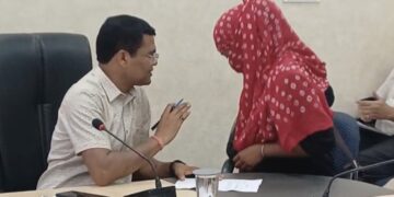 जनसुनवाई में फर्जी नियुक्त पत्र लेकर कमिश्नर के पास पहुंची युवती, मचा हड़कंप
