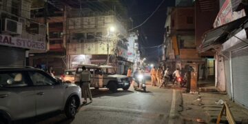 जबलपुर Jabalpur: छोटी ओमती में दो गुटों में विवाद, जमकर चले पत्थर, गोली चलने की चर्चा