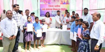 कोंडागांव के अंतिम छोर तक पहुंची योजनाएं: जनसमस्या निवारण शिविर में कलेक्टर के सख्त निर्देश