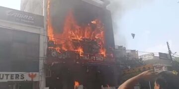 लखनऊ के अलीगंज में भीषण आग, 14 लोगों की मौत से मचा हड़कंप