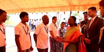 राष्ट्रपति  मुर्मु ने चीता मित्रों से किया संवाद और चीता संरक्षण की ली जानकारी