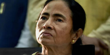मता बनर्जी को बड़ा झटका, TMC के 3 बैंक खाते फ्रीज, जेट-हेलीकॉप्टर खरीद मामले से जुड़ा विवाद