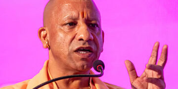 हनुमानगढ़ी की सीढ़ियों पर नमाज पढ़वाने का पाप करने वाले क्या जामा मस्जिद में हनुमान चालीसा करा पाएंगेः मुख्यमंत्री