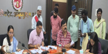 जनसुनवाई में कलेक्टर ने 48 आवेदकों की सुनी समस्याएं