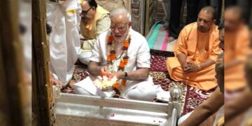 PM मोदी के जन्मदिन पर काशी में दिग्गजों ने की बाबा विश्वनाथ की पूजा, मांगा स्वस्थ जीवन का आशीर्वाद